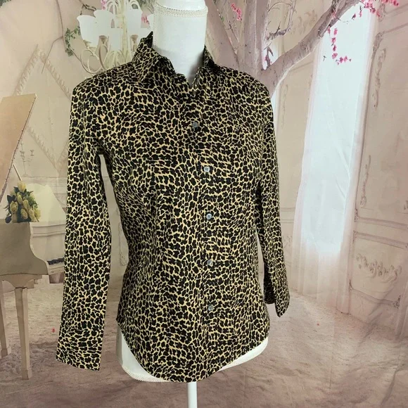 NEW J Crew Curvy Leopard Print Button Down - Picture 2 of 9